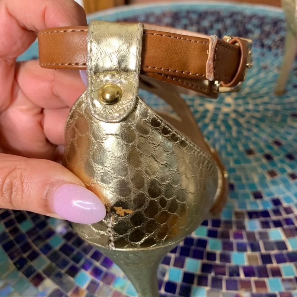 (SOLD) Guess Heels - Picture 11 of 12